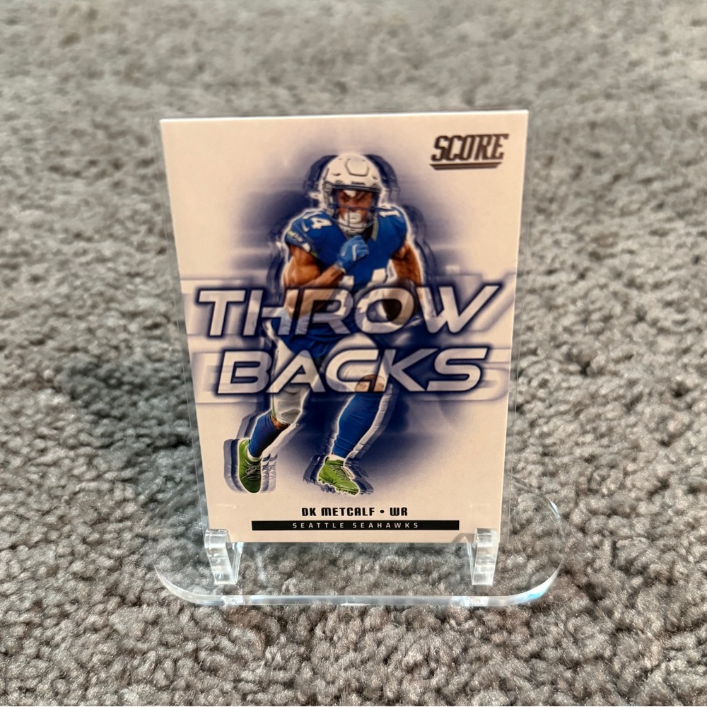 Panini Score 2025 - DK Metcalf "Throwbacks" 🔥